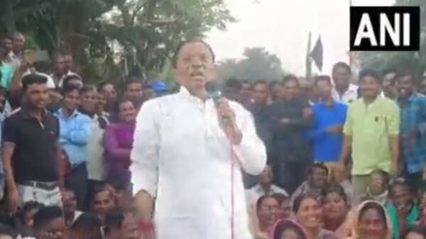 রাষ্ট্রপতিকে নিয়ে কু-মন্তব্যে গ্রেফতারের শঙ্কা অখিলের! কীসের ইঙ্গিত তফসিলি কমিশনের ভাইস-চেয়ারম্যানের