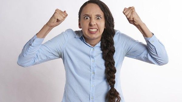 একাকীত্ব ও হতাশা থেকে মানুষের মনে জন্ম নিচ্ছে অনিয়ন্ত্রিত রাগ, দাবি রিপোর্টের