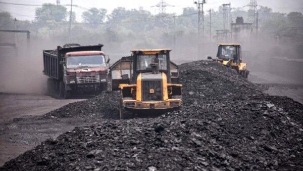 সিআইএসএফ-কয়লা পাচারকারী সংঘর্ষে মৃত ৪! আশঙ্কাজনক অবস্থায় ২ জন ভর্তি হাসপাতালে