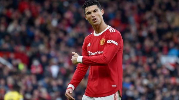 রোনাল্ডোকে ছাঁটাই করার পথে ম্যান ইউ, দেওয়া হবে না চুক্তির বাকি টাকাও