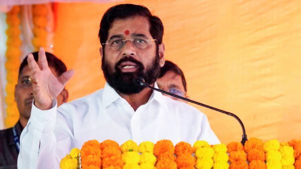 রাজ্যপালকে অন্য কোথাও পাঠান, শিবাজিকে নিয়ে বিতর্কিত মন্তব্যে ক্ষুব্ধ শিন্ডে শিবির