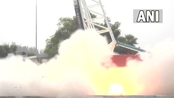 নতুন পালক ভারতীয় মহাকাশ বিজ্ঞানে, প্রথমবার বেসরকারি সংস্থার তৈরি রকেটের সফল উৎক্ষেপণ