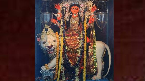 স্বপ্নাদেশে শুরু হয় কাঁসারি বাড়ির জগদ্ধাত্রী আরাধনা, জেনে নিন ইতিহাস