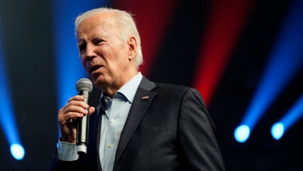 সেনেটে সংখ্যাগরিষ্ঠতা ডেমোক্র্যাটদের, মধ্যবর্তী নির্বাচনের ফলাফলে আরও শক্তিশালী জো বাইডেন