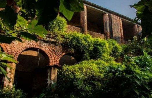 পোড়ো নীলকুঠিই এখন পর্যটনের আকর্ষণ, মিলবে ভূতের সঙ্গ