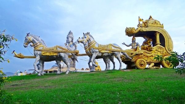 অর্জুন আর কৃষ্ণ কে ছিলেন পূর্বজন্মে! কেনই বা তারা জন্ম নিয়েছিলেন মহাভারতের যুগে