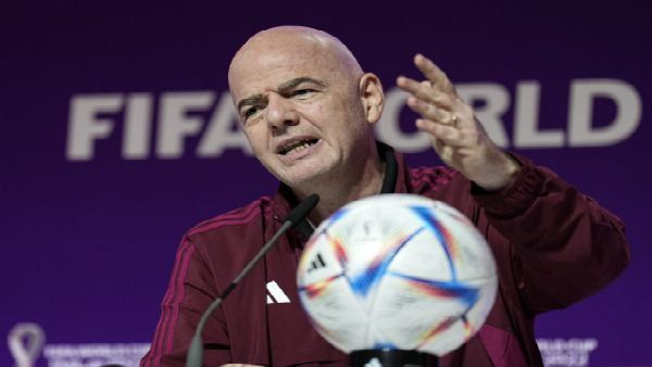 'ওয়ান লাভ' আর্মব্যান্ড ইস্যুতে কড়া বার্তা ডেনমার্কের, ফিফার সভাপতি নির্বাচনে ইনফান্তিনোকে কোনও সমর্থন নয়