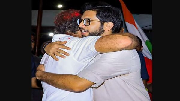 রাহুল গান্ধীর সঙ্গে আলিঙ্গন! আদিত্য ঠাকরেকে গোমূত্রে শোধনের পরামর্শ, শুরু বাকযুদ্ধ