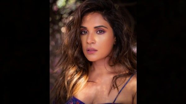 গালওয়ান নিয়ে টুইট করে বিতর্ক, চাপের মুখে ক্ষমা চাইলেন বলিউড অভিনেত্রী রিচা চাড্ডা