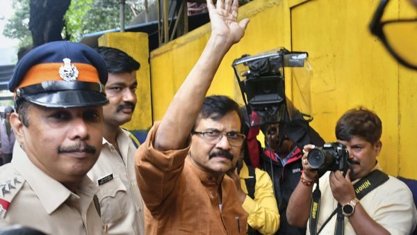 তিনমাস পর তছরুপের মামলায় জামিন সঞ্জয় রাউতের! সন্ধ্যাতেই জেলমুক্ত ঠাকরের ঘনিষ্ঠ এই নেতা?