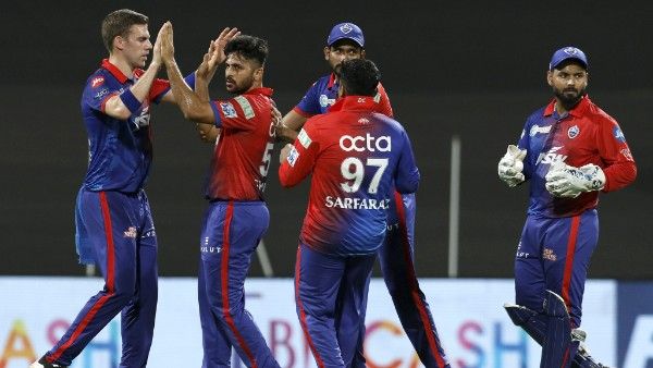 দশ কোটির বেশি দামে কেনা শার্দূলকে ছেড়ে দিচ্ছে দিল্লি ক্যাপিটলস, তালিকায় রয়েছে আরও নাম