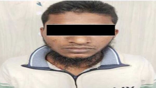 শিক্ষককে জেরা করে জালে ছাত্র! আল কায়দা যোগের অভিযোগে দক্ষিণ ২৪ পরগনা থেকে গ্রেফতার কলেজ পড়ুয়া