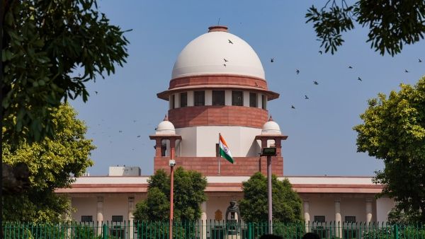 ধর্ম নির্বিশেষে মহিলাদের জন্য বিবাহের অভিন্ন বয়স, কেন্দ্রের মত জানতে চাইল সুপ্রিম কোর্ট