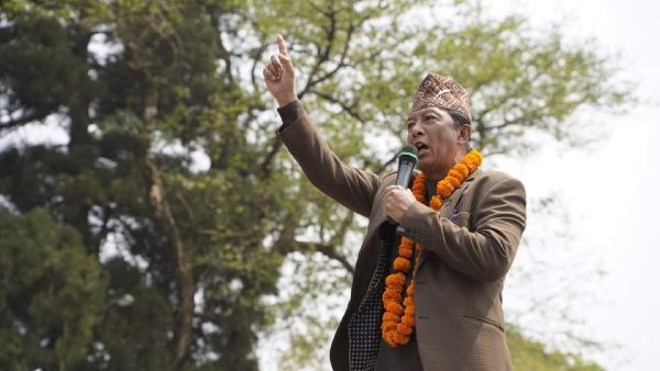 তৃণমূলে মোহভঙ্গে তামাং কি ফের গুরুংয়ের হাত ধরবেন, পাহাড়ে নয়া সমীকরণের জল্পনা