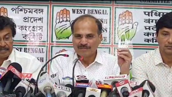 কংগ্রেসে বাড়ছে আস্থা, যোগদান ফরওয়ার্ড ব্লকের ১১টি লোকাল কমিটির সদস্যের