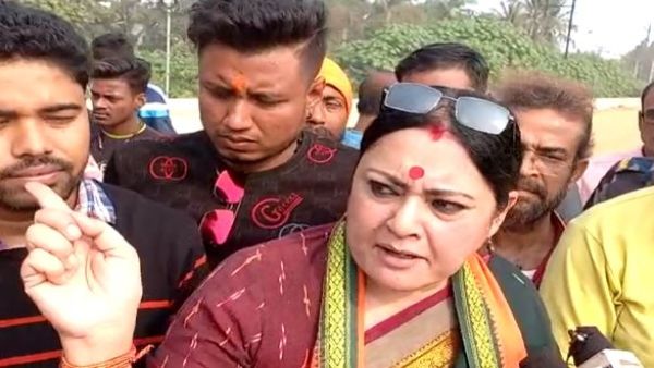 রাজ্য পুলিশের মদতেই পাচারের রমরমা, হাতেনাতে গরুর গাড়ি ধরে গর্জে উঠলেন অগ্নিমিত্রা