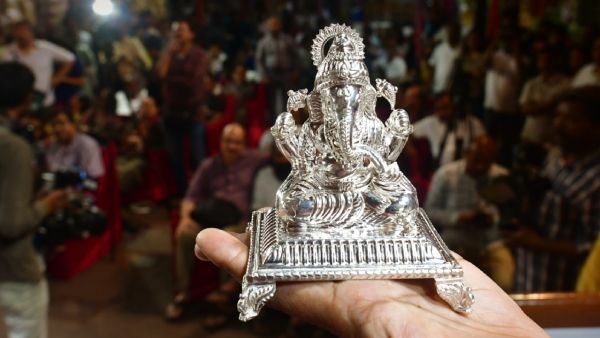 জীবনে সাফল্য পেতে বুধবার করে গণেশের পুজো করুন, মানুন এই টিপসগুলি