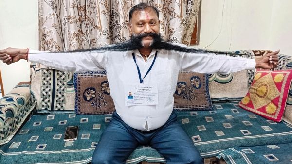 সত্যিই তাঁকে গোঁফ দিয়েই যায় চেনা! গুজরাত নির্বাচনে 'Moustache Man' এখন শিরোনামে