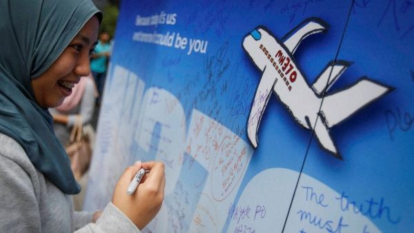 MH370: পাইলটের কারণেই কি দুর্ঘটনা ? ঘনাচ্ছে বিমান রহস্য