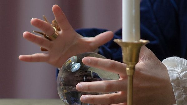 Nostradamus: বিশ্বযুদ্ধ থেকে পারমানবিক বোমা! ২০২৩ নিয়ে নস্ট্রাদামুসের ভয় ধরানো ভবিষ্যৎবাণী