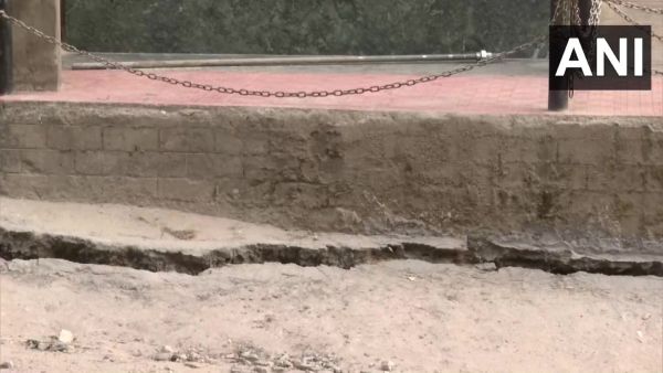 মন্দির-বাড়িতে ভয়াবহ ফাটল, ডুবে যাচ্ছে যোশী মঠ! ৫০০ পরিবারকে সরানোর কাজ শুরু দেবভূমিতে