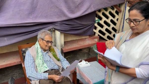 'মমতা প্রধানমন্ত্রী হওয়ার যোগ্য' বিতর্কের অবসান করলেন অমর্ত্য সেন! শিক্ষক নিয়োগে দুর্নীতি নিয়ে দিলেন বার্তা