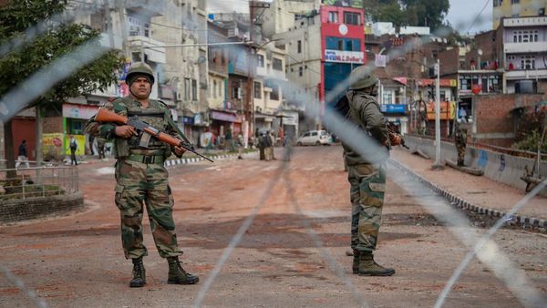 পুলওয়ামা হামলার পর পরমাণু যুদ্ধের পরিস্থিতি তৈরি হয়েছিল, বিস্ফোরক দাবি প্রাক্তন মার্কিন সচিবের