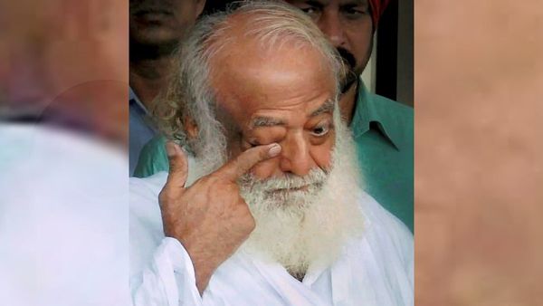 দুই বোনকে ধর্ষণের ঘটনায় দোষী সাব্যস্ত আসারাম বাপু! মঙ্গলেই শাস্তি ঘোষণা করবে আদালত