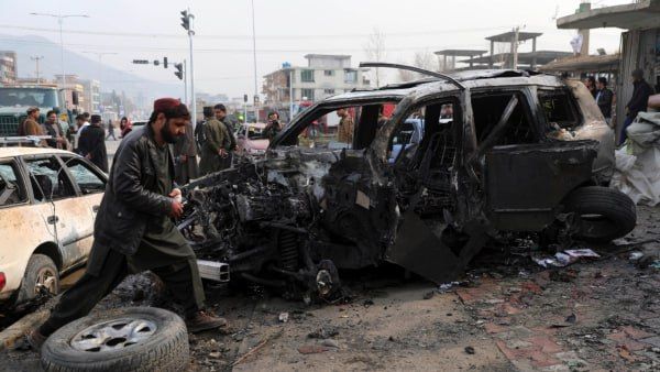 কাবুল Military Airport-এর সামনে প্রবল বিস্ফোরণ, একাধিক সাধারণ মানুষের মৃত্যুর শঙ্কা