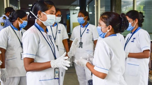 ক্রনিক রোগের সুনামির মুখে ভারত! ক্যান্সার নিয়ে সতর্কবার্তা বিশেষজ্ঞদের