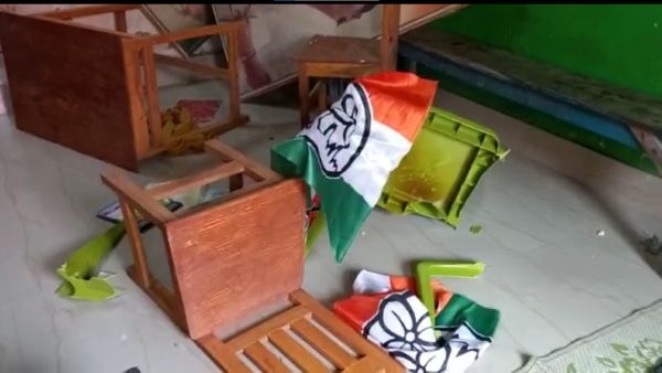 পার্টি অফিস ভাঙচুরে তৃণমূল বিধায়কের হুঁশিয়ারি! পাল্টা শাসক শিবিরকে ২৪ ঘন্টা সময় দিয়ে চ্যালেঞ্জ বিজেপির