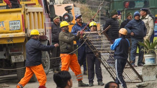 তলিয়ে যাচ্ছে যোশীমঠ! উত্তরাখণ্ডে ঝুঁকির মুখে থাকা শহরগুলির তলিকা একনজরে