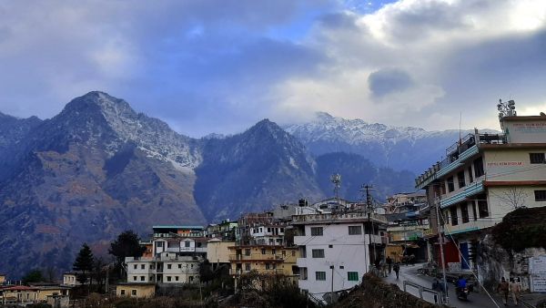 মাত্র ১২ দিনেই ৫.৪ সেমি পর্যন্ত বসেছে জোশীমঠ! স্যাটেলাইট ছবি সামনে আসতেই উদ্বেগে বিজ্ঞানীরা