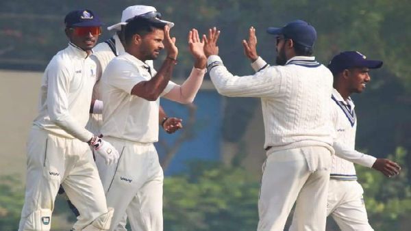 Ranji Trophy: বরোদার বিরুদ্ধে বাংলার জয়ের আশা জাগালেন বোলাররা, তৃতীয় দিনে পড়ল ১৪ উইকেট