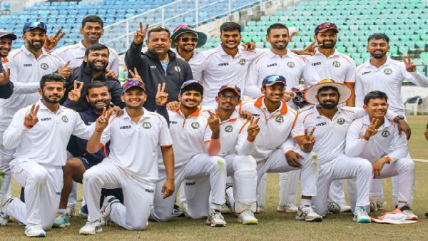 রঞ্জি ট্রফিতে বিদর্ভ নাগপুরে গড়ল নয়া রেকর্ড! ৭৩ রানও তুলতে না পেরে গুজরাতের লজ্জার হার