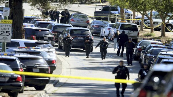 shooting in Los Angeles: মার্কিন মুলুকে ফের বন্দুকবাজের হামলা, মৃত তিন, আহত বহু