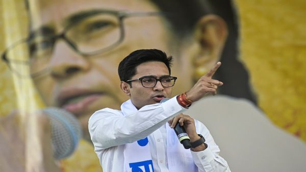 গেরুয়া জামা গায়ে সন্ত্রাসের দিন ফিরিয়ে আনার চেষ্টা কেশপুরে, হুঁশিয়ারি পাহারাদার অভিষেকের