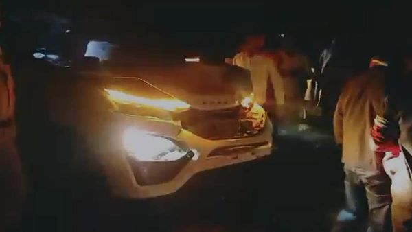 দুর্ঘটনার কবলে কনভয়ের একের পর এক গাড়ি! বড়সড় দুর্ঘটনা এড়ালেন বিধায়ক জাকির হোসেন