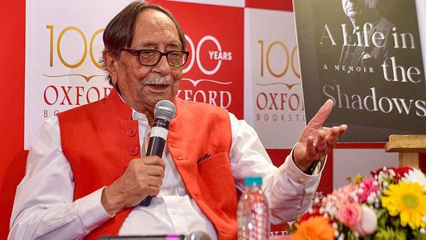 সমস্যা থেকে বাঁচাতে পারেন একমাত্র মোদীই! পাকিস্তানবাসীর পরে একই দাবি প্রাক্তন RAW প্রধানের, কিন্তু কী ভাবে