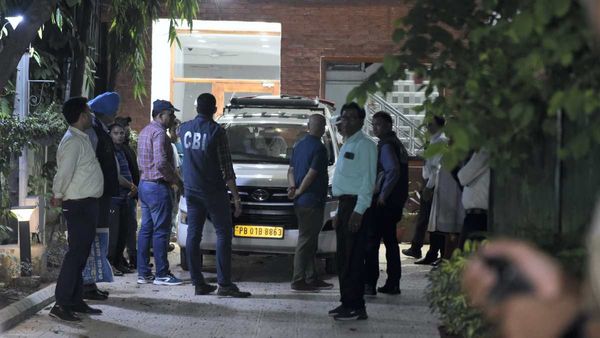 কেষ্ট মণ্ডলের লটারি প্রাপ্তির রহস্যভেদে তদন্ত CBI-এর! অনুব্রত ঘনিষ্ঠ ৪ তৃণমূল নেতা-কর্মীকে জিজ্ঞাসাবাদ