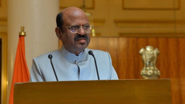 নন্দিনীকে রাজ্যপালের প্রধান সচিবের পদ থেকে সরিয়ে নিল নবান্ন, গেলেন কোন দফতরে