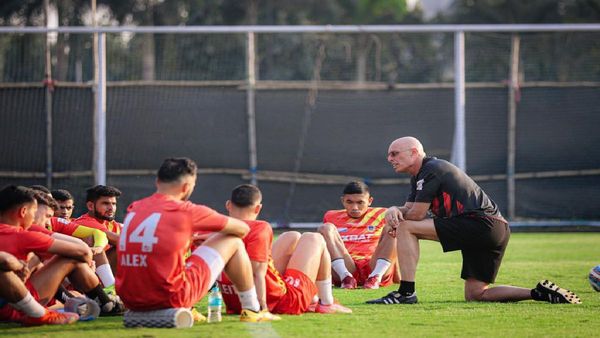 আইএসএলে ইস্টবেঙ্গল ফিরল পরাজয়ের চেনা ছন্দে! চেন্নাইয়িন এফসি ৮ ম্যাচ পর দেখল জয়ের মুখ