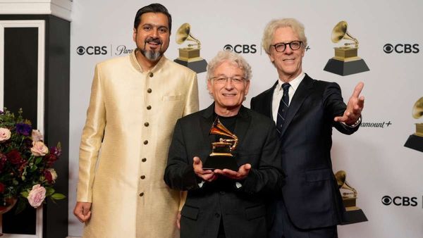 ফের গ্র্যামি জয় ভারতের, তৃতীয়বার সঙ্গীতের সেরা সম্মান ঘরে তুললেন রিকি কেজ