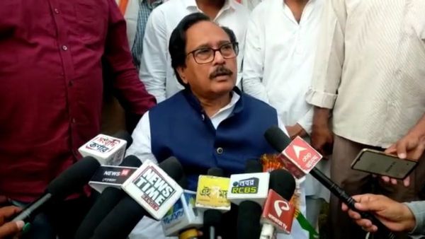 রাজনীতিতে মোদী-মমতার লুকোচুরির খেলা! কংগ্রেসই রাজ্যের ভবিষ্যত, 'বাম-ভাষা'য় বললেন লক্ষ্মণ শেঠ