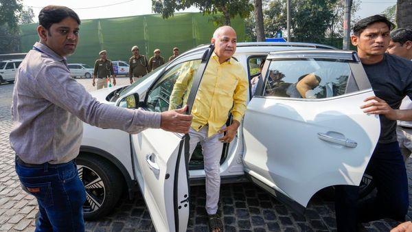 গ্রেফতারি আশঙ্কা করছেন সিসোদিয়া, CBI জেরার আগে প্রধানমন্ত্রী মোদীকে বার্তা