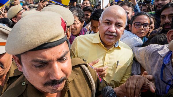 Liquor Policy Case: সাপ্লিমেন্টরি চার্জশিটে মণীশ সিসোদিয়াকে অভিযুক্ত দেখাল সিবিআই