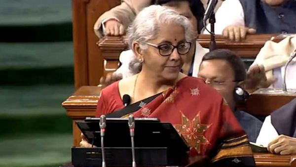 পরিচয় পত্র হিসাবে প্যান কার্ড নিয়ে বড় ঘোষণা নির্মলার! কীভাবে উপকৃত হবেন