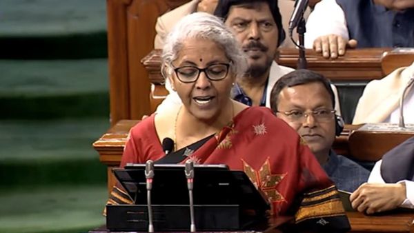 Union Budget 2023: বেড়েছে পোস্ট অফিসের মাসিক আয় প্রকল্পের সীমা! রয়েছে মহিলাদের জন্য সঞ্চয় প্রকল্পও