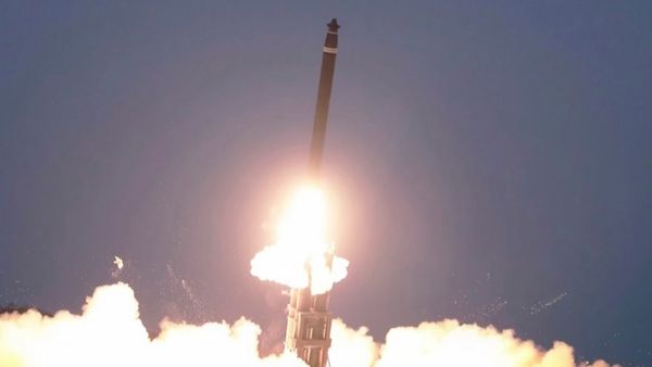 আন্তঃমহাদেশীয় ব্যালেস্টিক মিসাইল পরীক্ষার পরে নতুন হুমকি উত্তর কোরিয়ার! আমেরিকার পাল্টা পদক্ষেপে উত্তেজনা