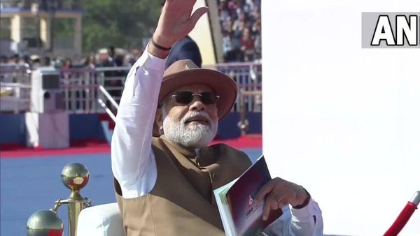 স্বাধীনতার অমৃতকালে দেশের সুউচ্চ উড়ান, বেঙ্গালুরুতে এশিয়ার সর্ববৃহৎ এয়ার শোয়ের উদ্বোধন করে বার্তা মোদীর